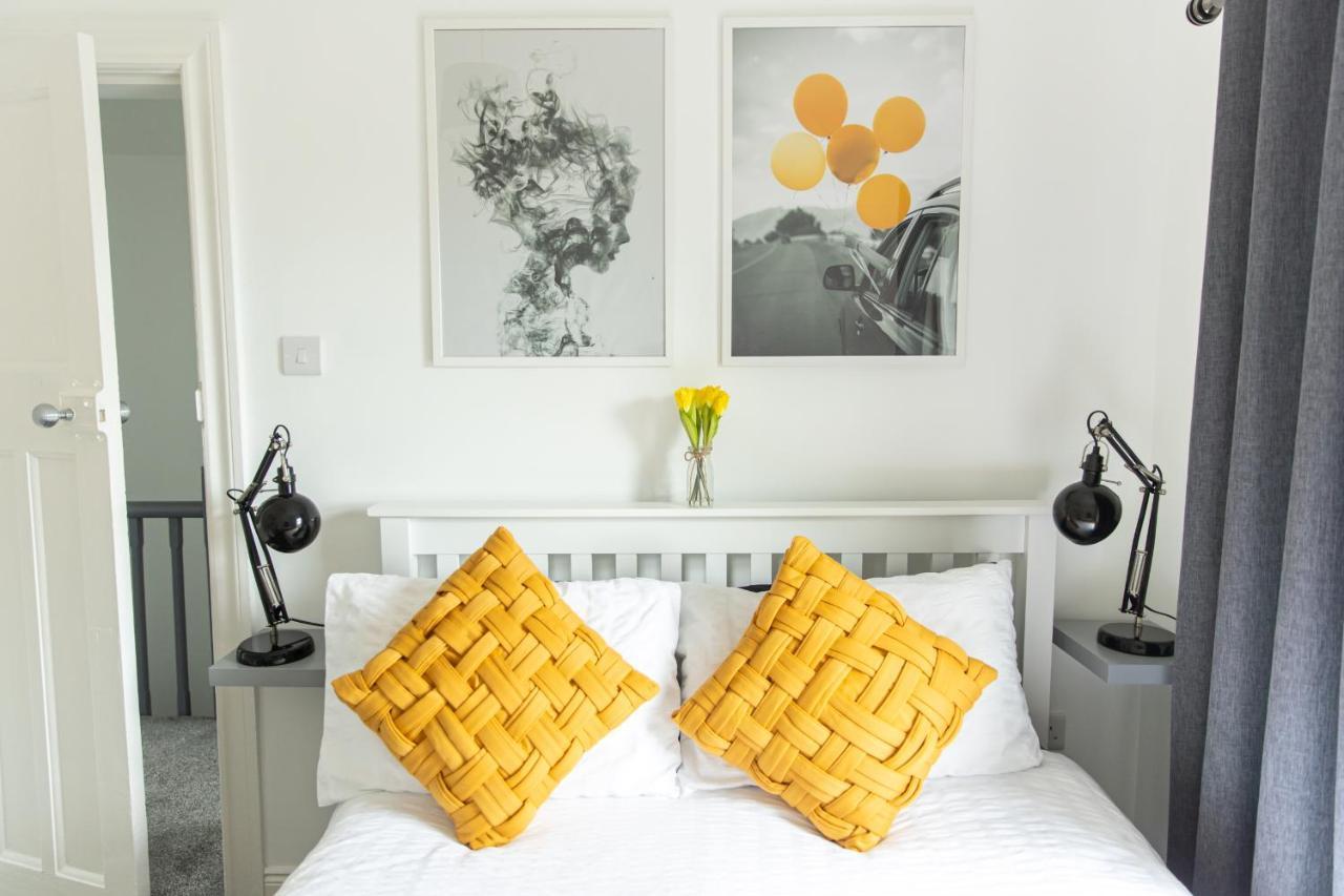 Entire Family Home , Large Rear Garden And Free Parking Belfast Exterior photo